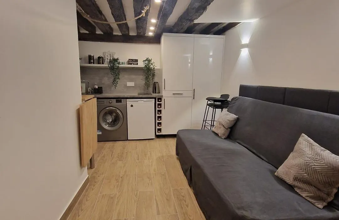 Appartement Au Coeur Du Paris.-1